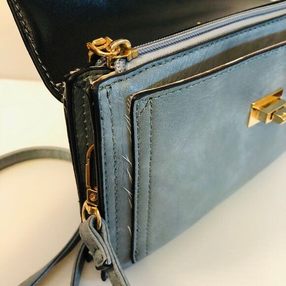 Clutch Cross-Body Bag/Purse Pale/Baby Blue Gold Tone Vegan Prep Core Classy - Picture 7 of 9